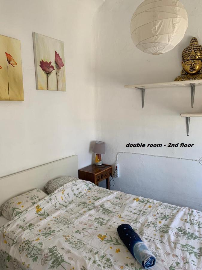 Ananda'S Mundo Pension Orgiva Buitenkant foto