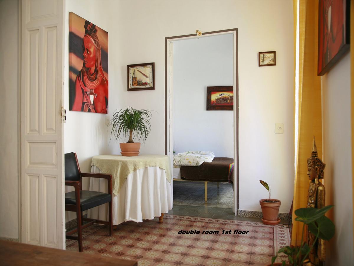 Ananda'S Mundo Pension Orgiva Buitenkant foto