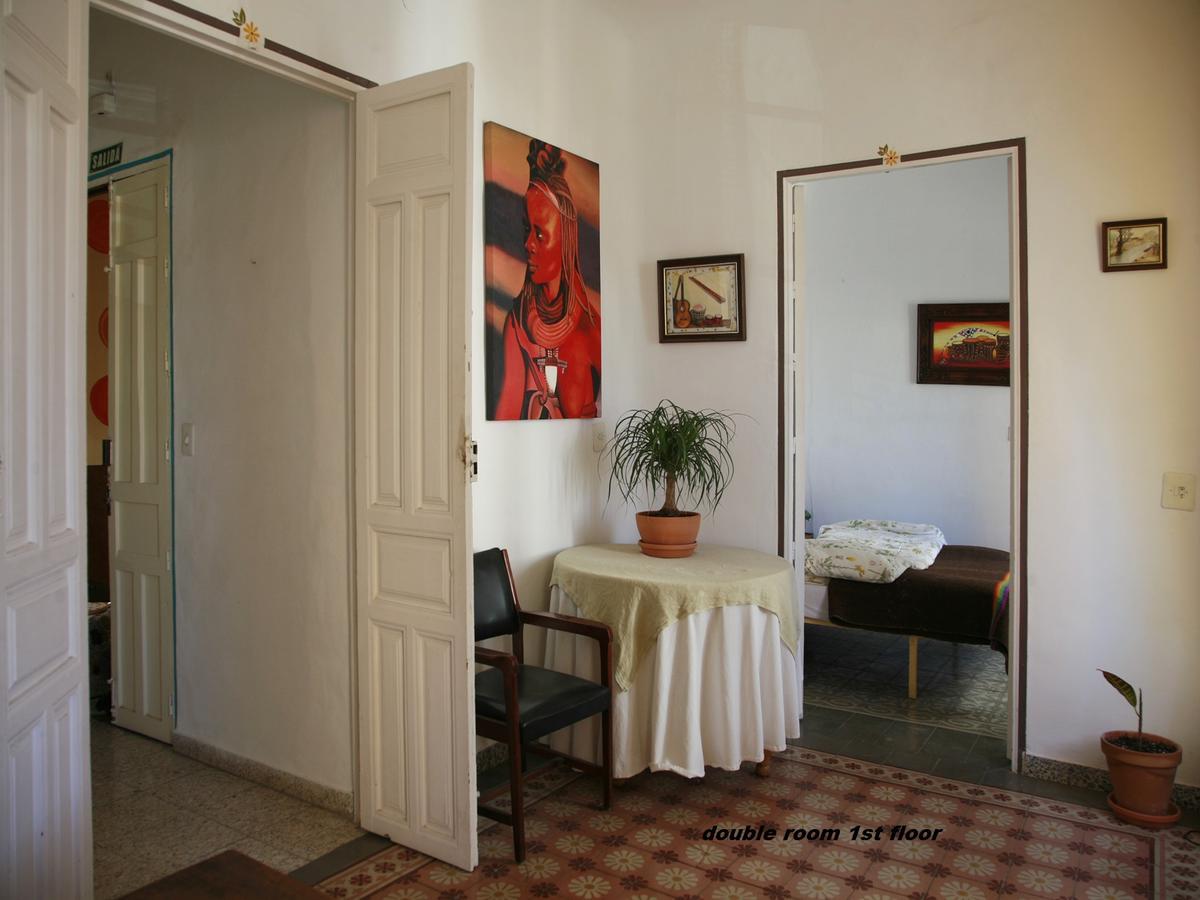 Ananda'S Mundo Pension Orgiva Buitenkant foto