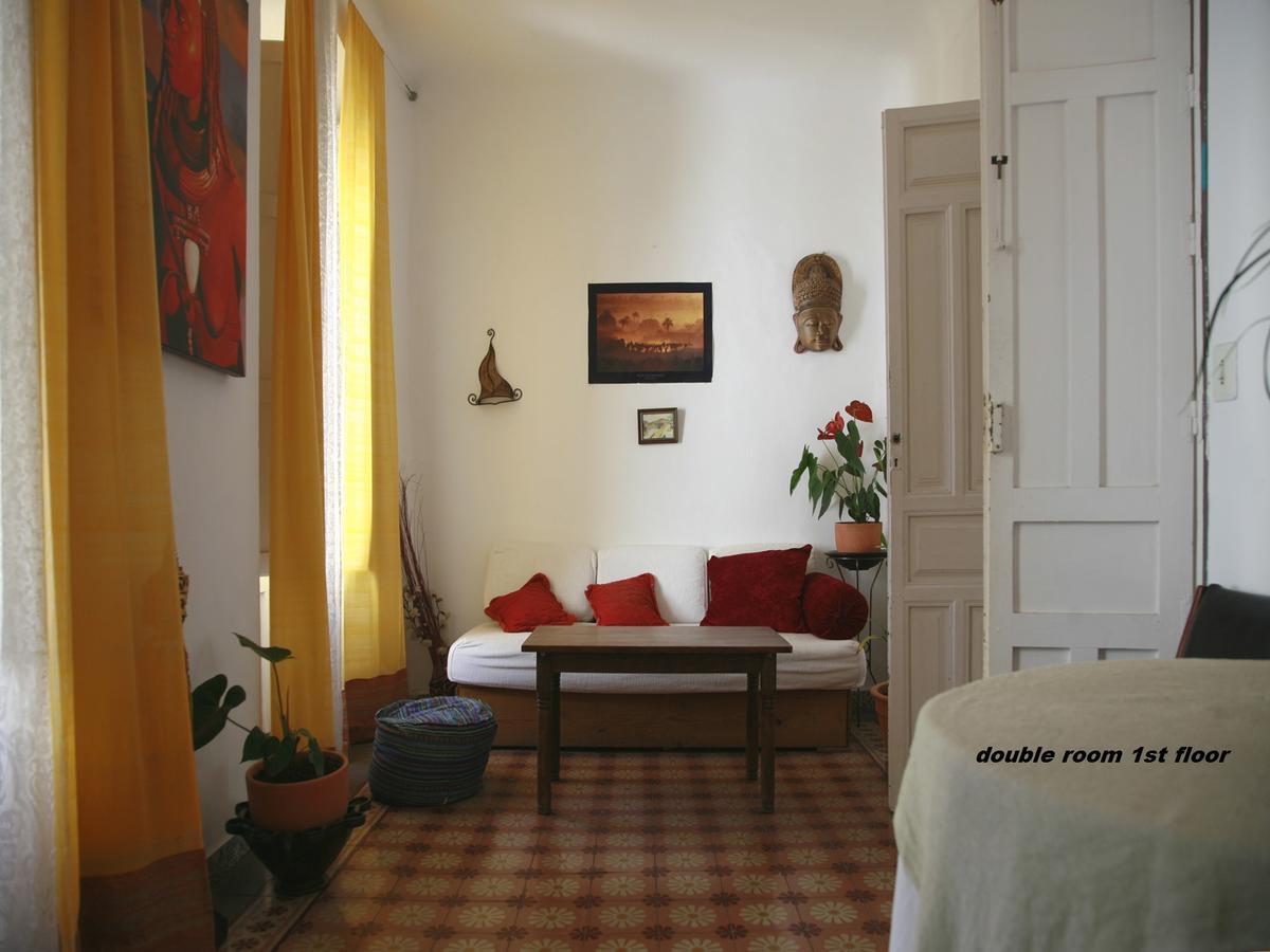 Ananda'S Mundo Pension Orgiva Buitenkant foto